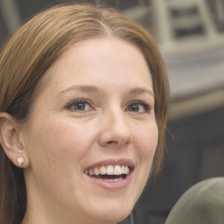 Laila Bertelsen, Arabic language instructor